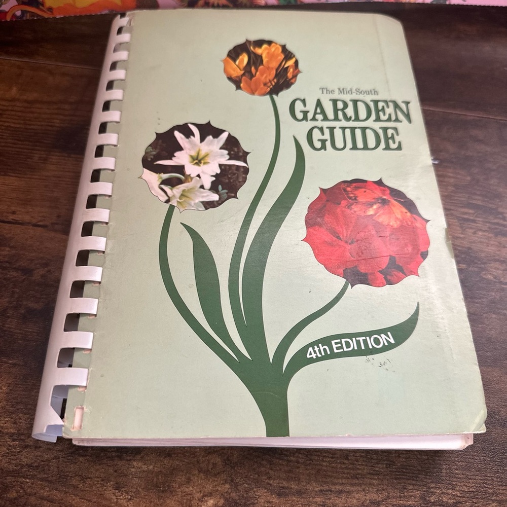 The Mid South Garden Guide Memphis Club Book *Anthropomorphic Art* 4th Edition